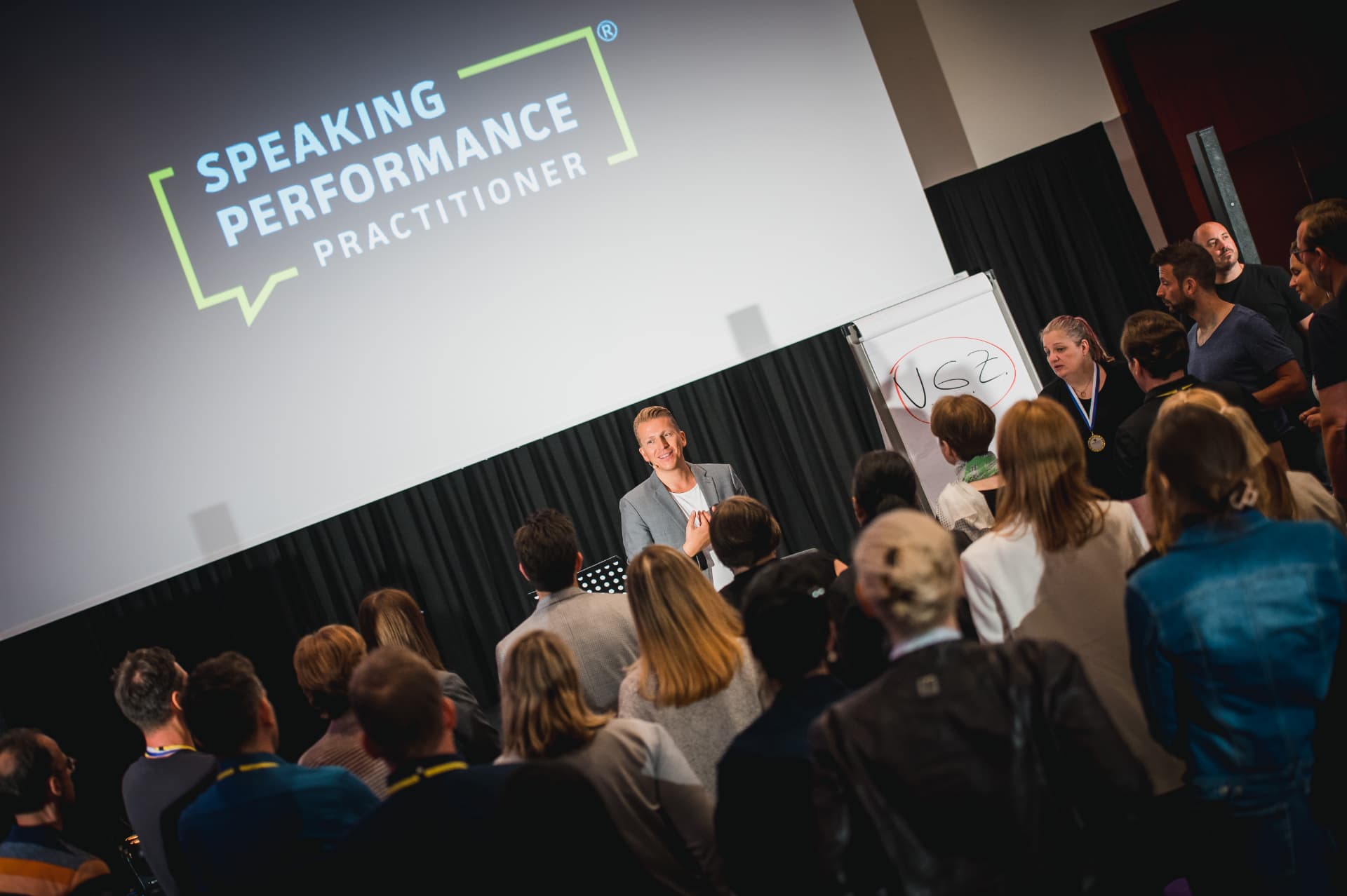 Speaking Performance Practitioner Seminar mit vollem Raum